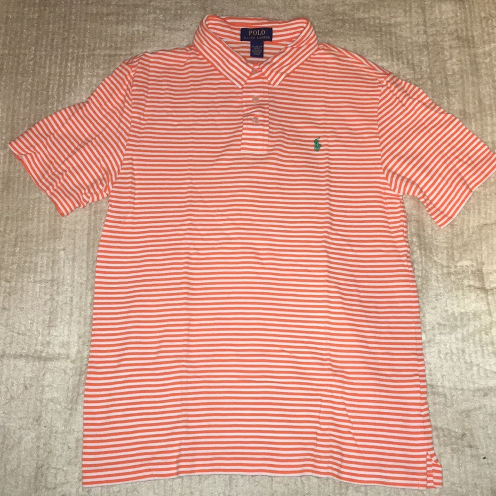 Short sleeve collared polo